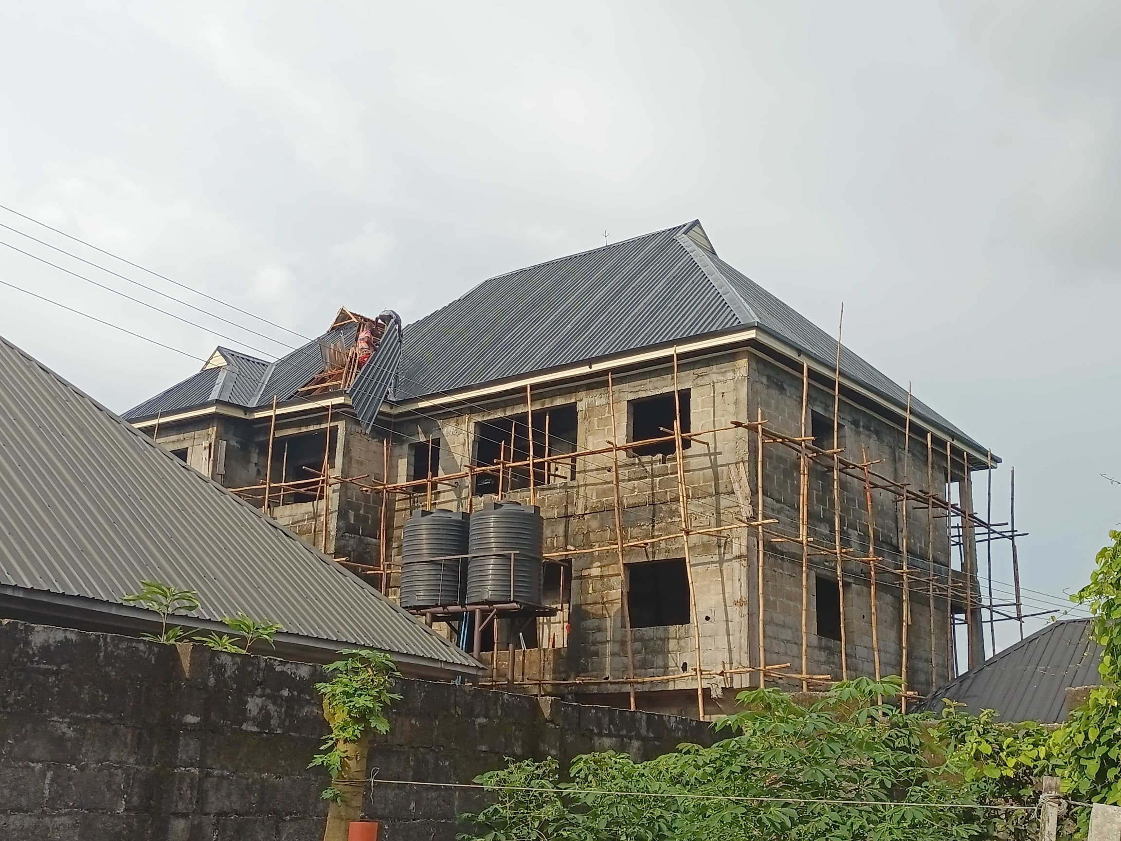 Long span roofing project in progress