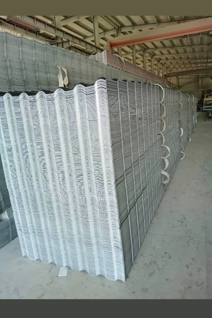 Step Tiles white profile close view